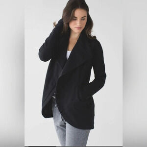 ! Lululemon That's A Wrap Jacket size 6